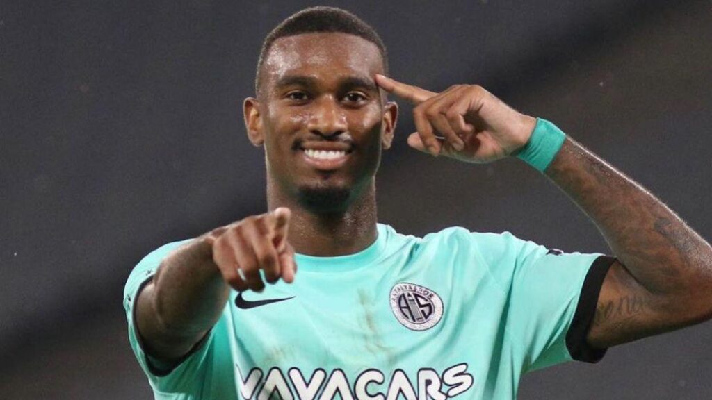 Fenerbahçe’den Galatasaray’a transfer çalımı: Süper Lig karışacak