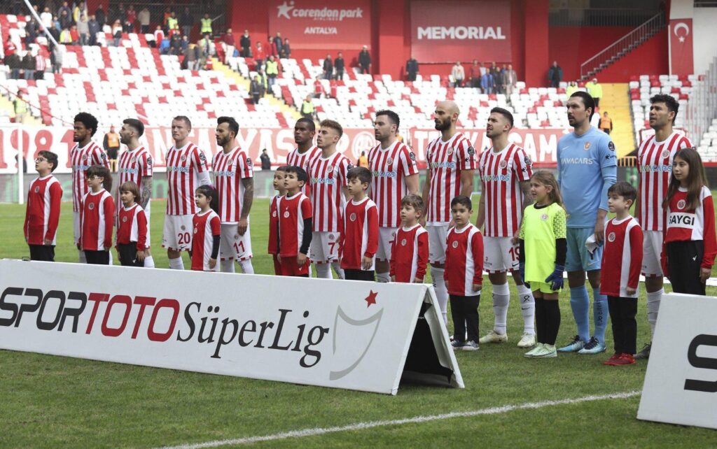 Galatasaray maçı öncesi Antalyaspor’a şok haber!