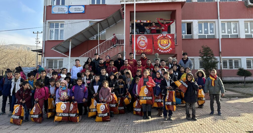 Galatasaray taraftarından Elazığ’da yürekleri ısıtan hareket
