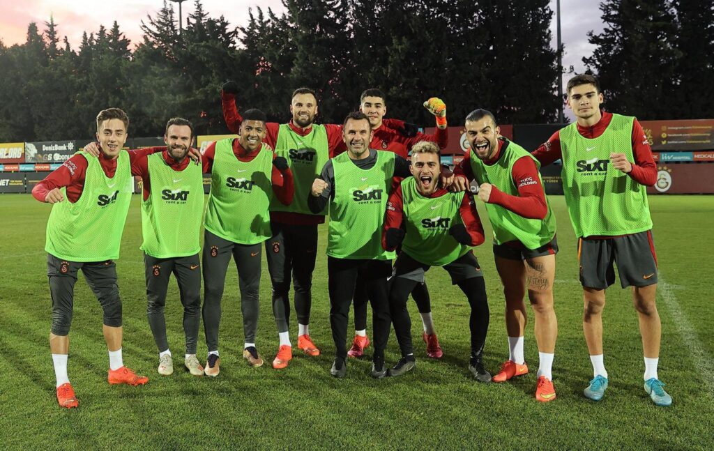 Galatasaray’da sıcak gelişme! 2 isim kadroda yok… Transfer