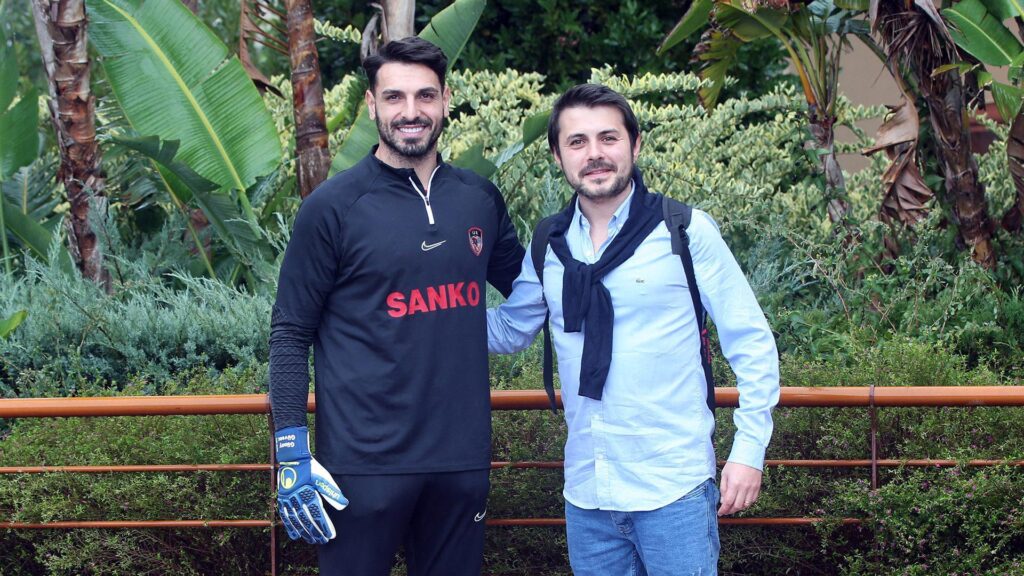 Günay Güvenç Galatasaray’a gidiyor mu? Kuntz’a gönderme: Beni tanımıyor!