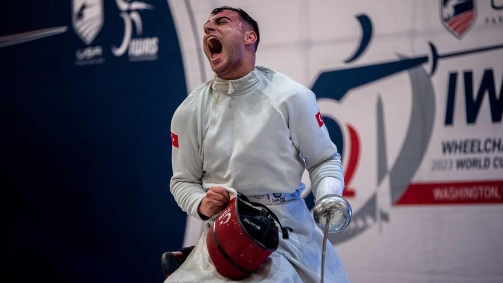 Hakan Akkaya’dan altın madalya