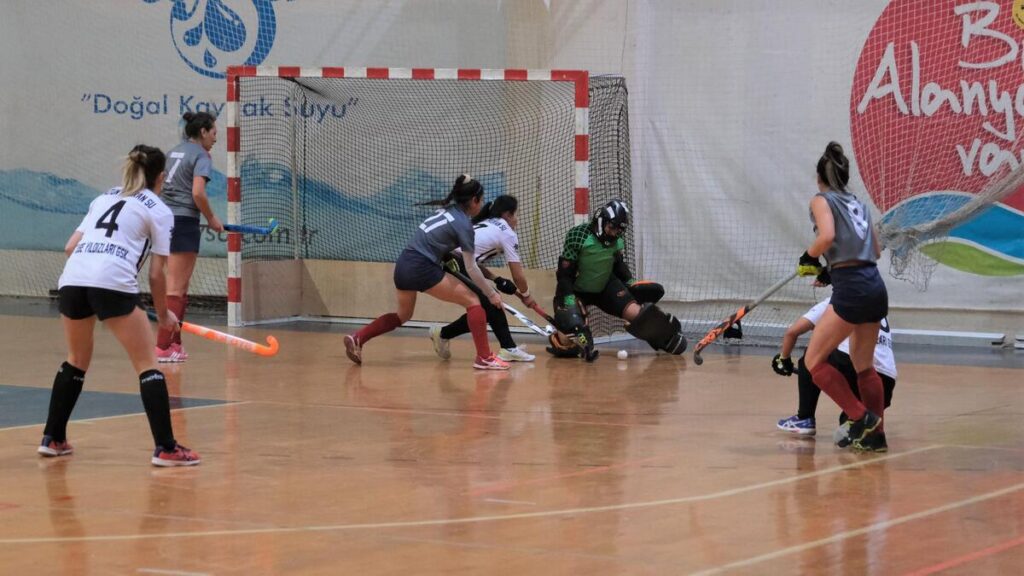 Kadınlar Salon Hokeyi Süper Lig 2. Etap maçları başladı