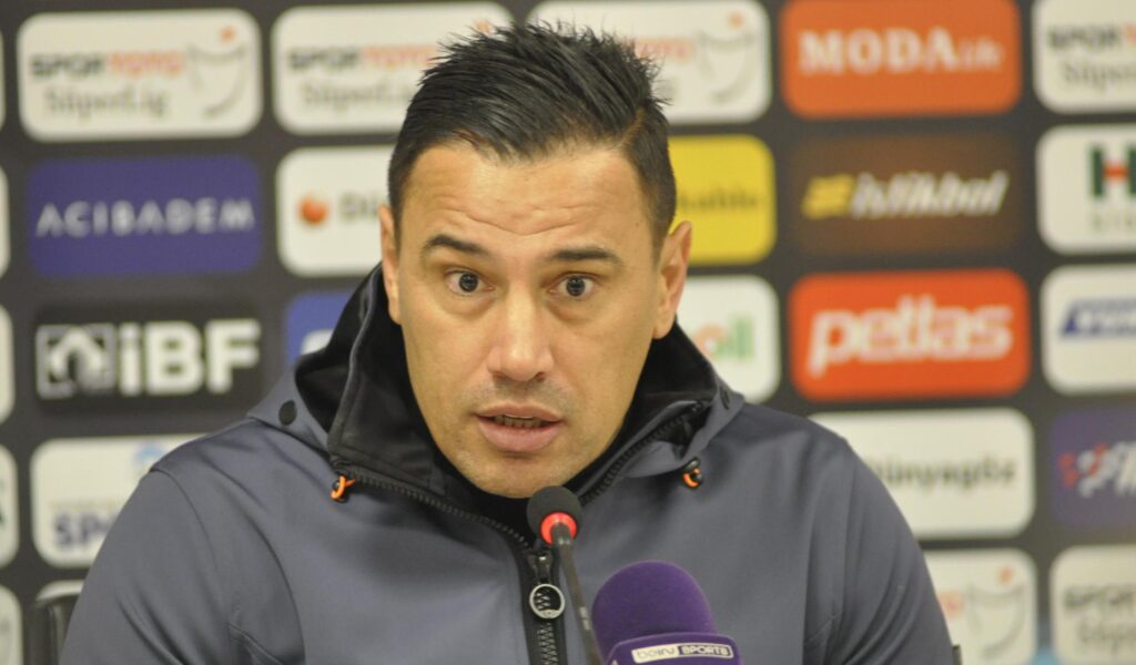 Kayserispor’da Çağdaş Atan’dan oyuncularına teşekkür