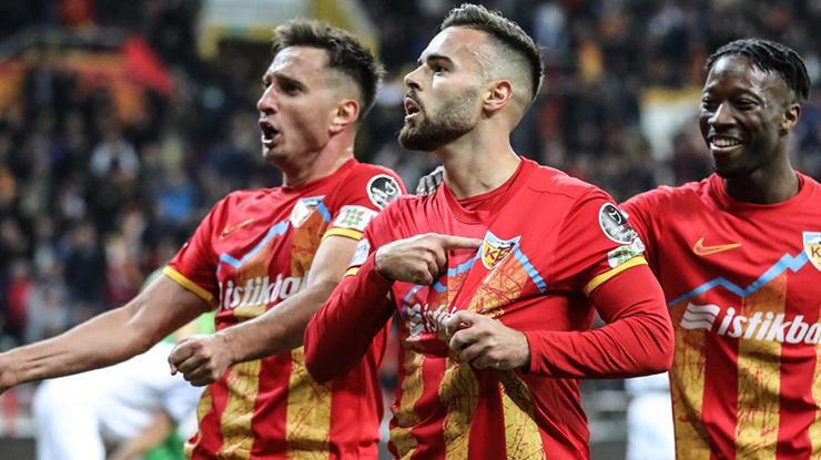 Mario Gavranovic 1 ay yok