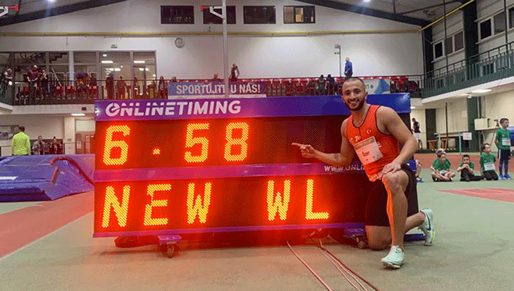 Milli atlet Kayhan Özer, Dünya Salon Atletizm Turu’nun ilk etabında birinci oldu