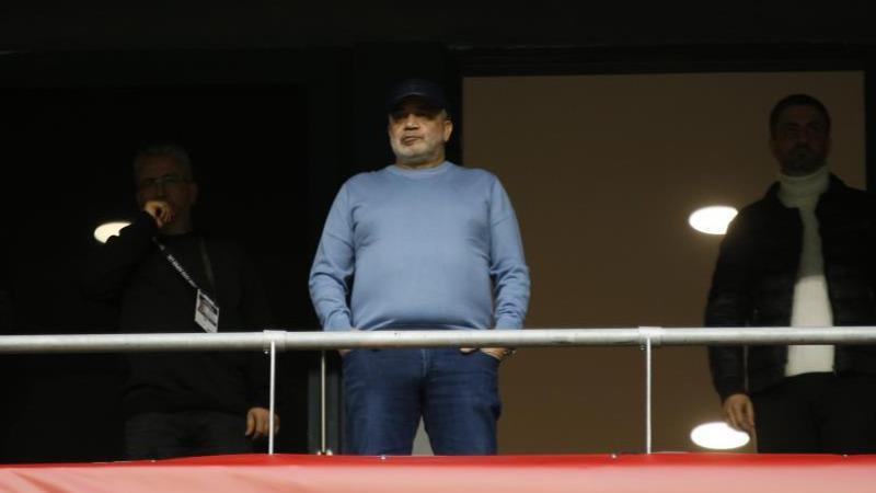 Murat Sancak posteri şeref tribününde! İlginç görüntü…