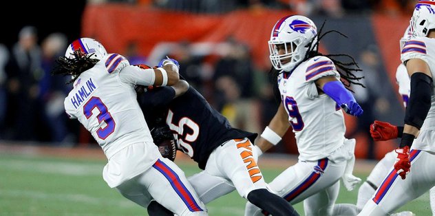 NFL’de korkutan olay! Damar Hamlin’in kalbi durdu