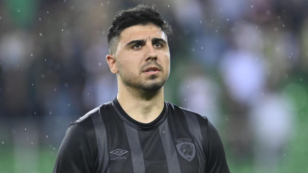 Ozan Tufan bombası patlıyor! Ezeli rakip ile resmi görüşmeler başladı…