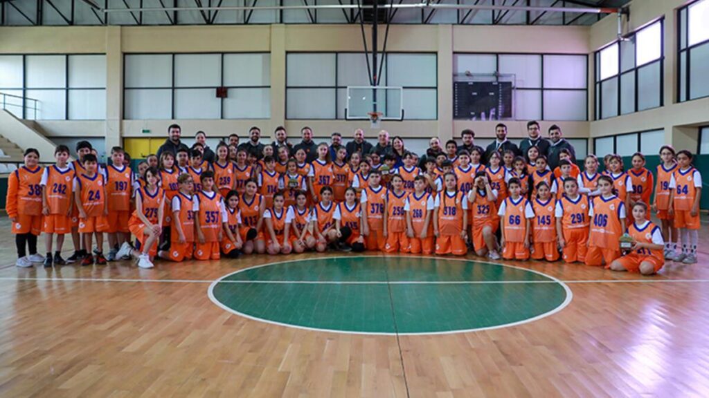 Sinan Güler çocuklarla bir araya geldi