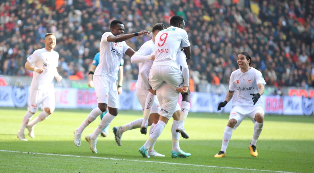 Sivasspor, Gaziantep deplasmanında hayat buldu