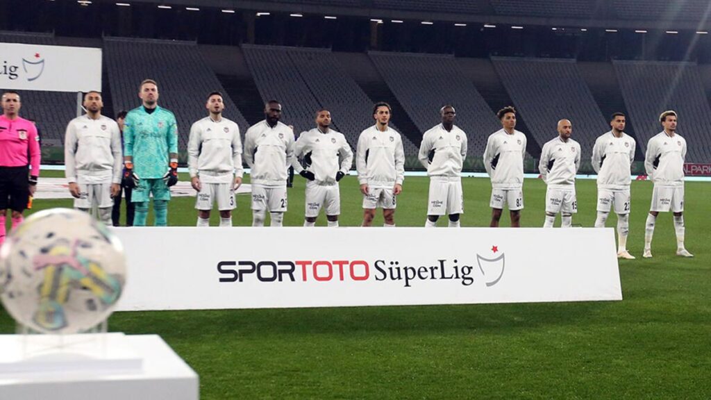 Son dakika | Beşiktaş’ın yıldızı cezalı duruma düştü! Şenol Güneş’ten tepki