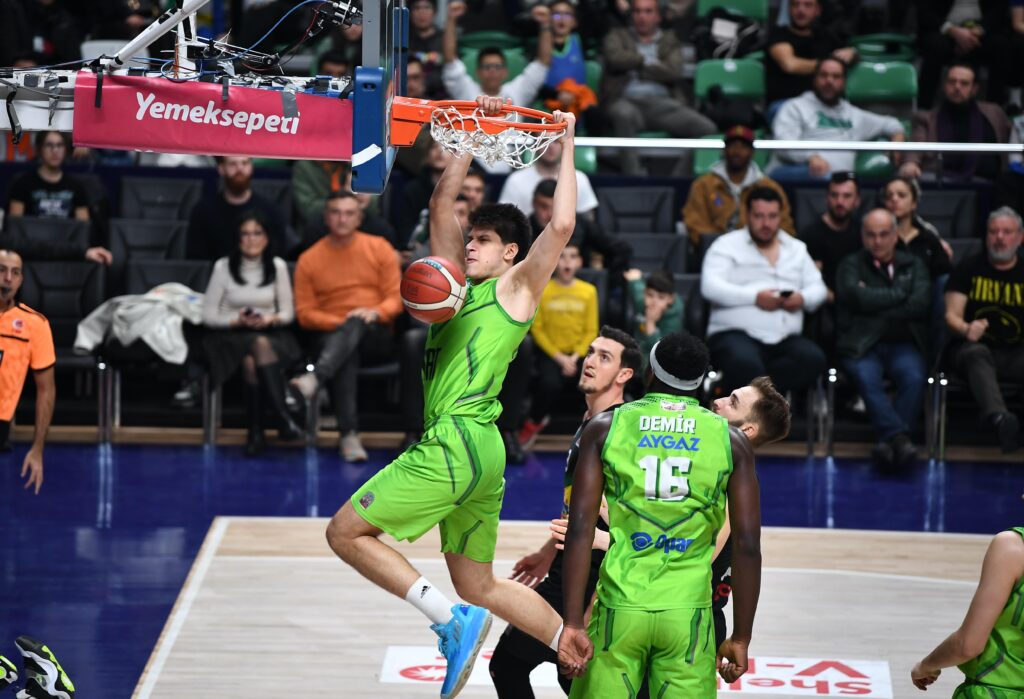 TOFAŞ – Frutti Extra Bursaspor: 82-83