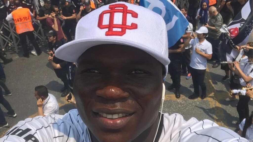 Transferde adı geçen Vincent Aboubakar’a Beşiktaş’a yarıyor