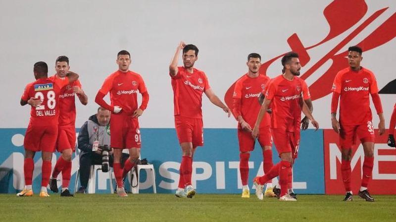 Ümraniyespor ayrılığı resmen açıkladı