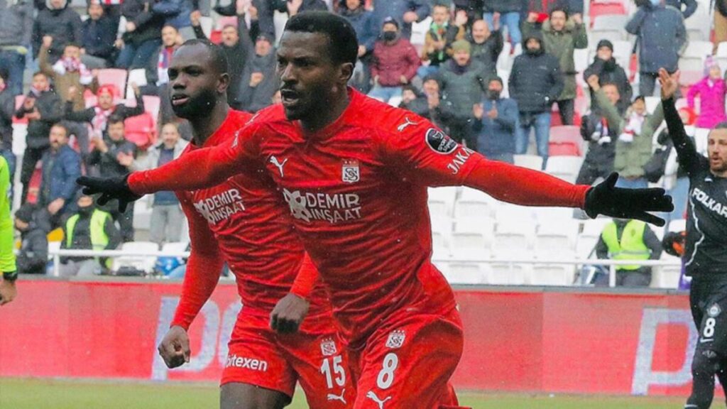 Ümraniyespor, Kayode’yi kadrosuna kattı