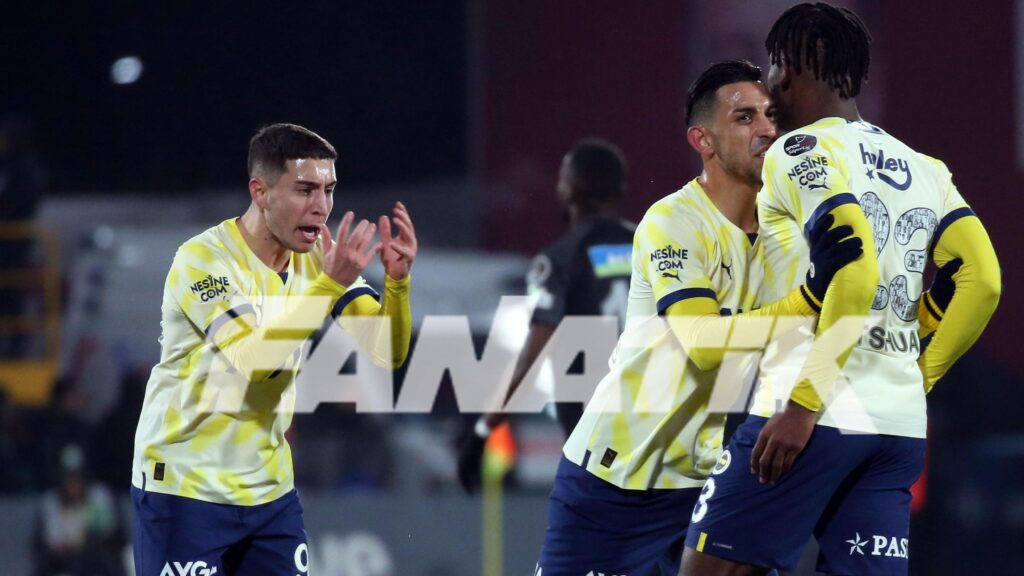 Ümraniyespor maçında Fenerbahçeli oyuncular arasında gerginlik!