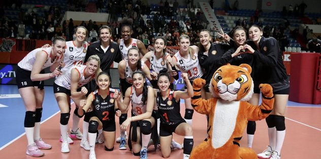 Voleybolda dev kapışma