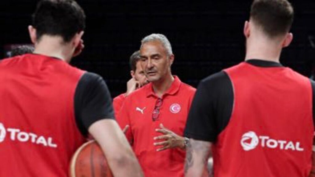 A Milli Erkek Basketbol Takımı’nın başında Ergin Ataman yerine Hakan Demir çıktı