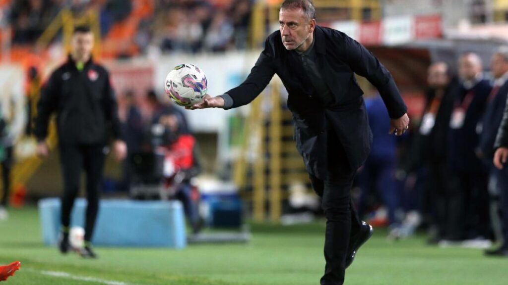 Abdullah Avcı, Galatasaray maçı öncesi ayrılığı bu sözlerle açıkladı