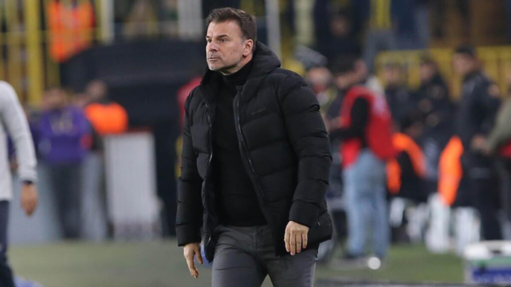 Aleksandar Stanojevic: Hakem bize neden 5 dakikada 4 sarı kart verdi anlamadım