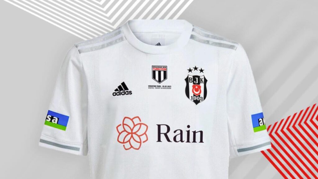 Beşiktaş’ın formaları depremzedeler için açık artırmaya sunulacak