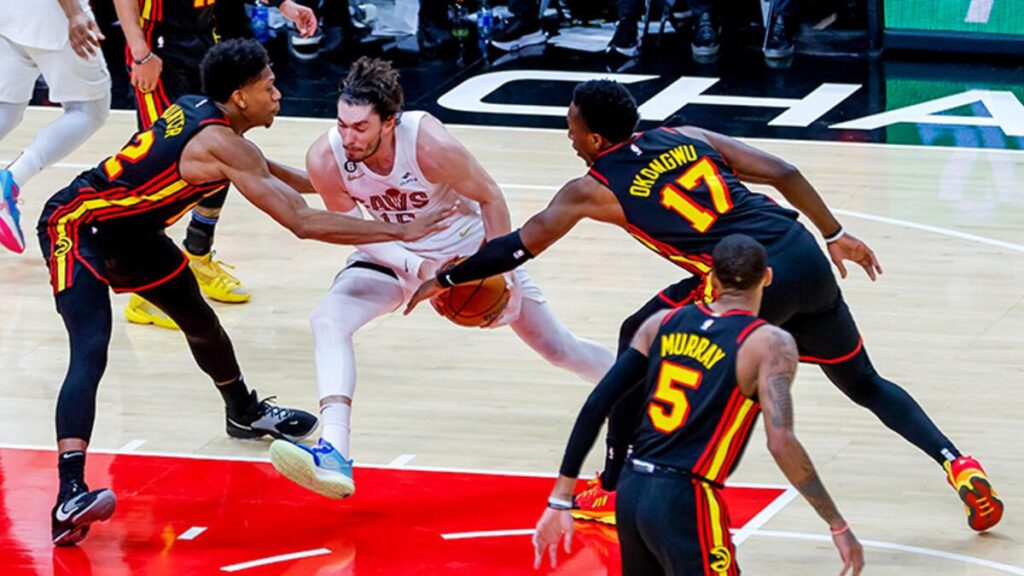 Cedi Osman, Atlanta’da karşısında 10 sayı, 5 ribaund ile oynadı