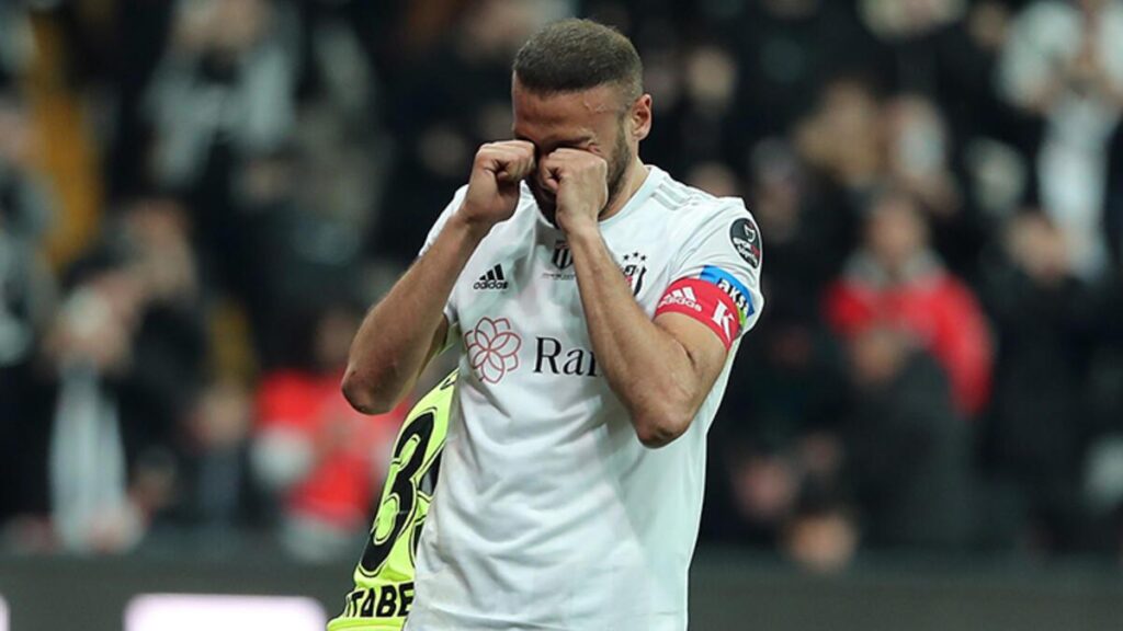 Cenk Tosun’dan penaltı özrü: Depremin etkisinden kurtulamadım