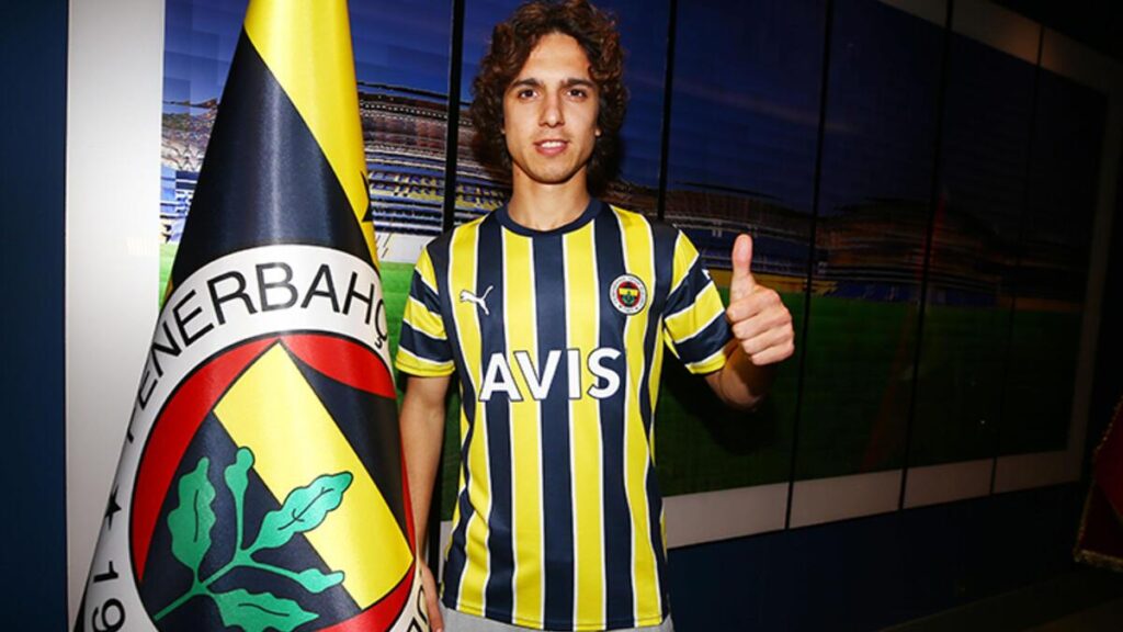 Fenerbahçe’nin yeni transferi Emre Demir’i öve öve bitiremedi! ‘Seneye çok iş yapar…’