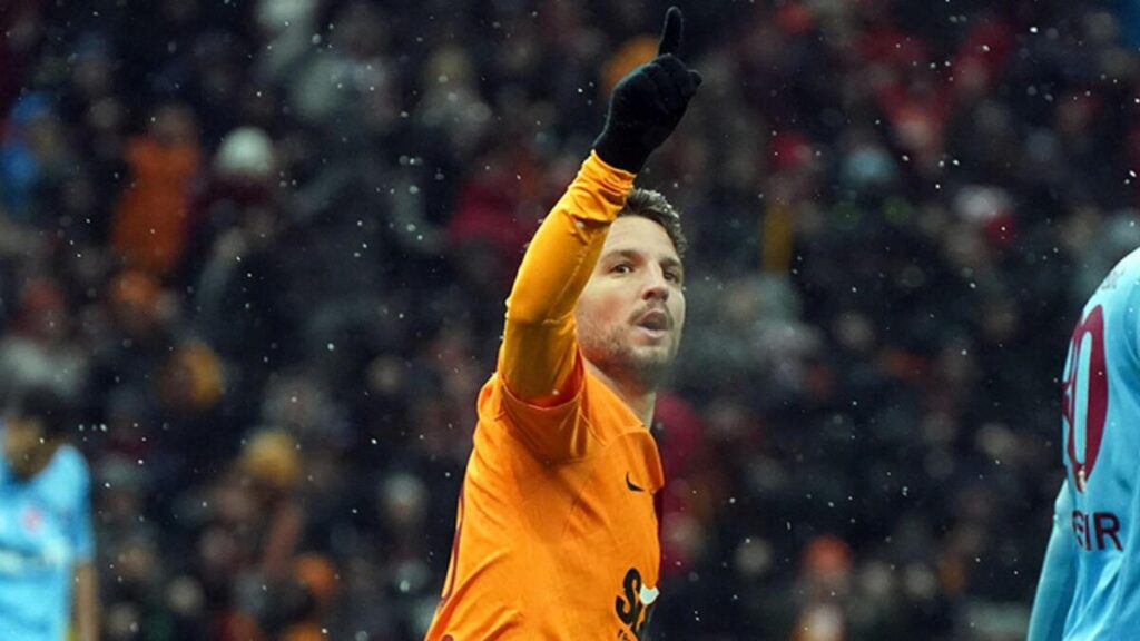 Galatasaray’da Mertens kararı verildi