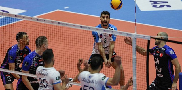 Halkbank’tan set yok