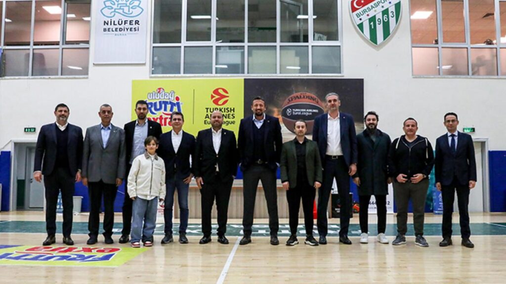 Hidayet Türkoğlu, Frutti Extra Bursaspor’u ziyaret etti