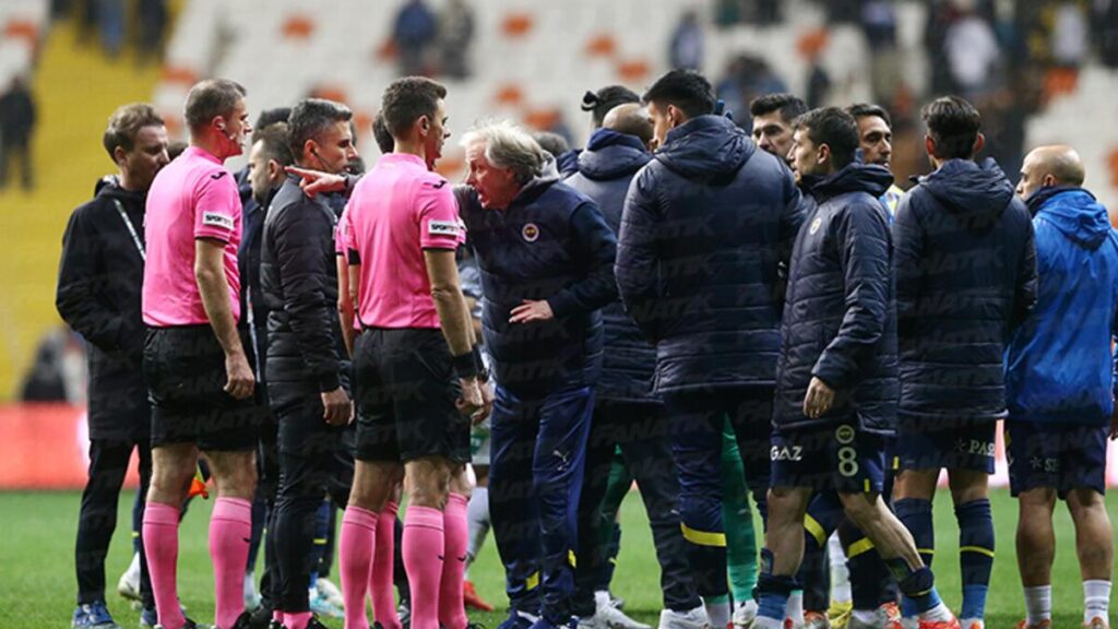 Jorge Jesus, Ali Palabıyık’a ne dedi? Kırmızı kart görmüştü