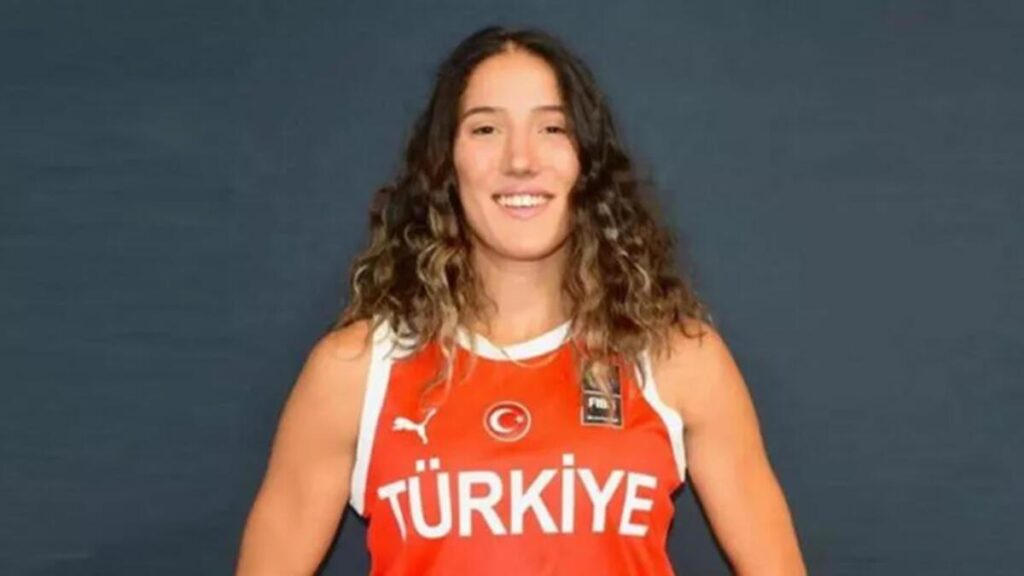 Milli basketbolcu Nilay Aydoğan enkaz altında