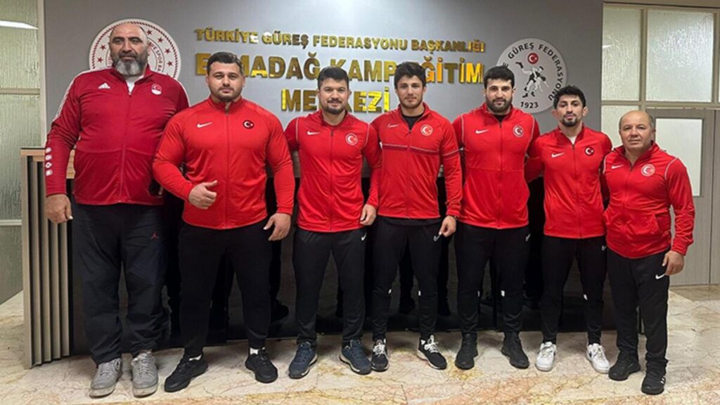 Milliler yarın mindere çıkıyor