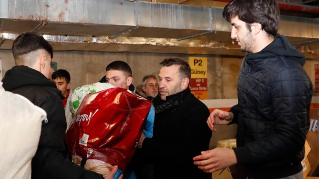 Okan Buruk’tan yardım çalışmalarına destek