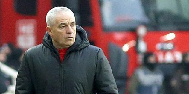 Rıza Çalımbay’dan Beşiktaş galibiyeti açıklaması! “Hakikaten iyi bir takımı yendik”