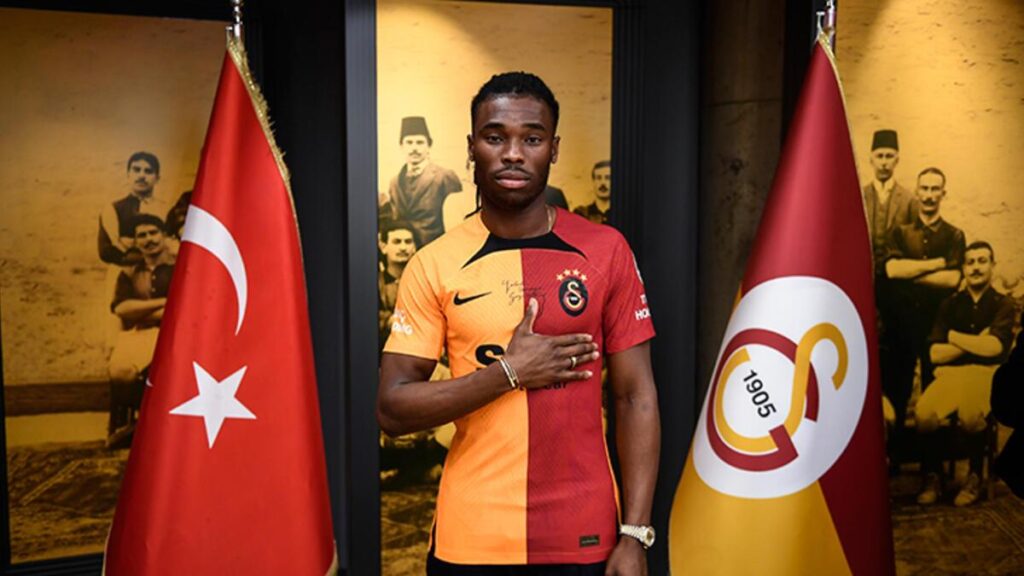 Sam Adekugbe, Galatasaray’ın ilk Kanadalı futbolcusu oldu