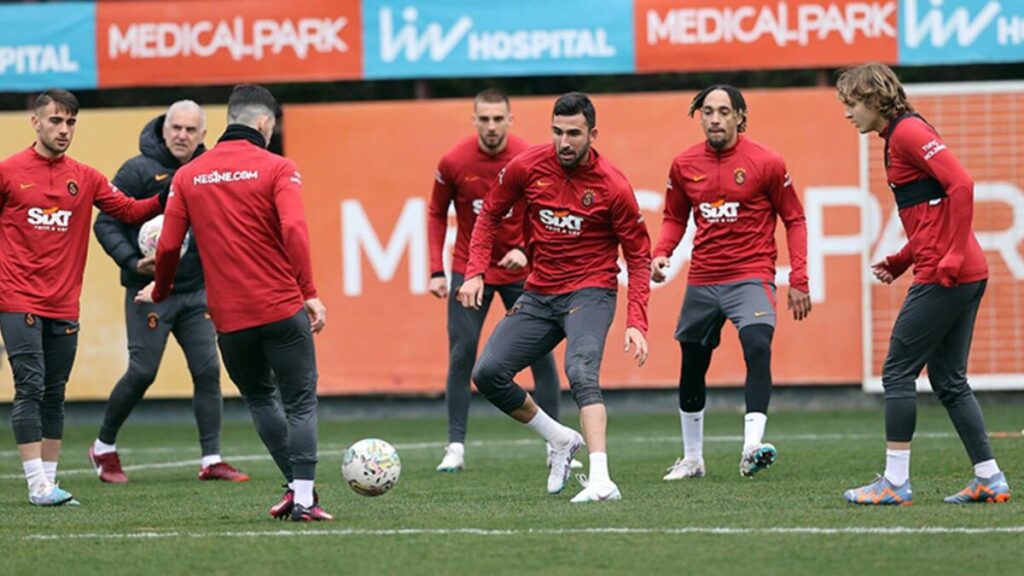 Galatasaray hazırlıklarına devam etti