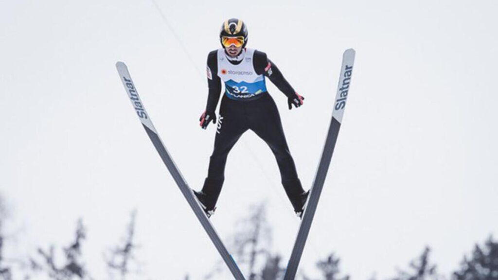 Kayakla atlamada heyecan sürüyor