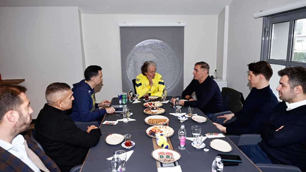 Stefan Kuntz, Samandıra Can Bartu Tesisleri’ni ziyaret etti